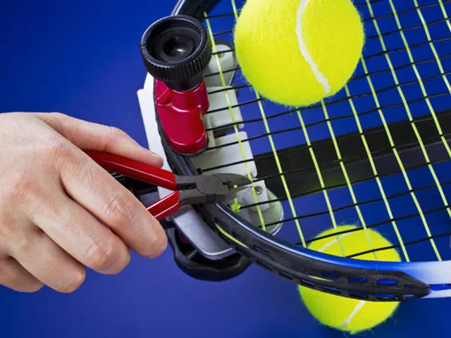 Who strings tennis rackets?
